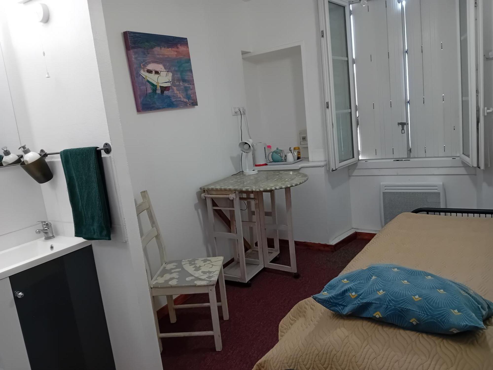 Gazelle Guest House And Art Gallery Ruffec  Bagian luar foto